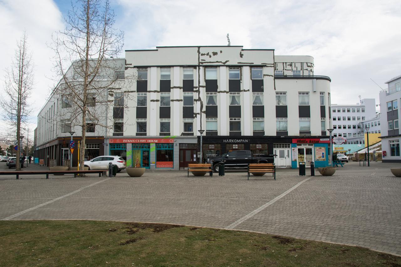 Town Square Guesthouse Акурейри Екстериор снимка