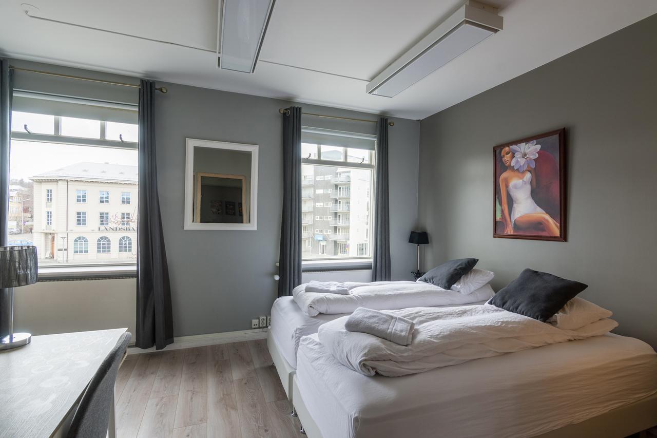 Town Square Guesthouse Акурейри Екстериор снимка