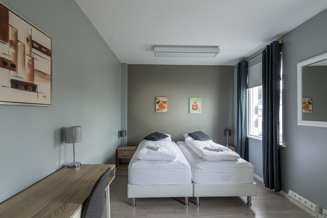 Town Square Guesthouse Акурейри Екстериор снимка